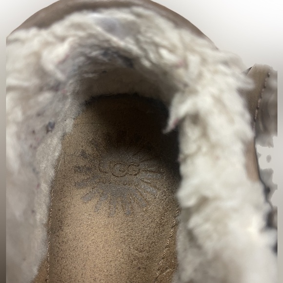 Ugg leather slip-on - Picture 5 of 9